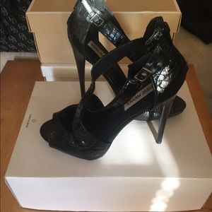 Steven madden Black stilettos heels Banocka